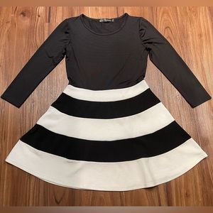 Sunnow Black & White Striped Long Sleeve Skater Short Dress - S